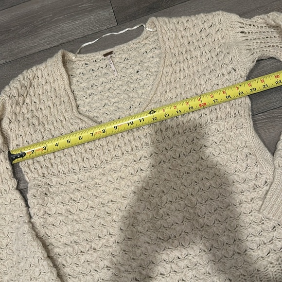 Free People cream over size chinky knit sweater. - Picture 8 of 9